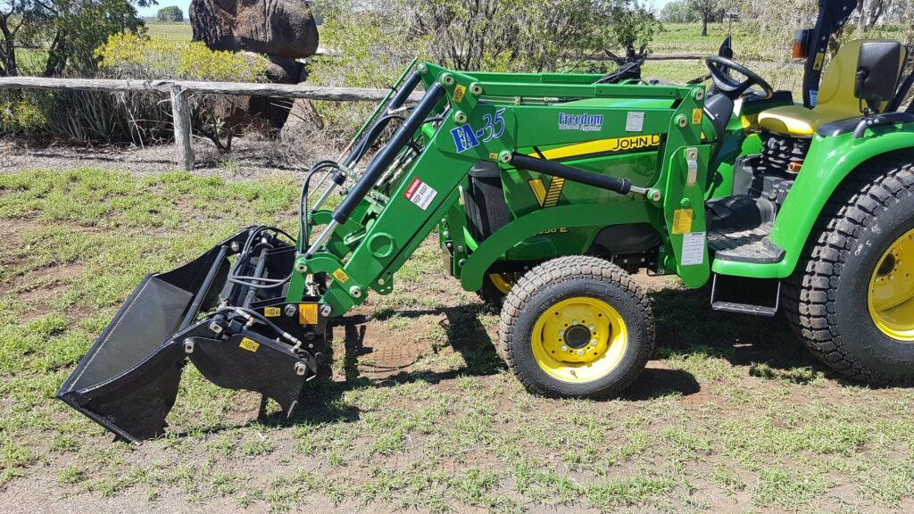 John Deere 3038E Compact Utility Tractor with McCormack FA35 Tractor Front End Loader
