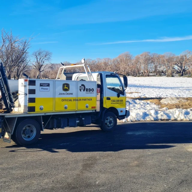 Pete, one of our NSW resident field service techs, braving the cold while working on a 872GP grader as part of the Snowy 2.0 Project 🔧❄️ 

#TechTuesday #TechLife #RDOequipmentau #NewDayNewDeere #johndeereconstruction #johndeere #deere #earthmoving #heavyequipment #construction #civilconstruction #heavymachinery #heavyequipmentlife #constructionequipment #heavyequipmentnation #earthmovers #earthmovingequipment #heavyequipmentoperator #earthmover #equipment #constructionmachinery #dirtlife #machinery