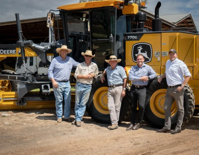 “One for the books.” 
The recent delivery of Western Grazing's 770G Grader was a special one for our Brisbane Sales Professional, Brad, flying to the customer’s property and landing at their back door before greeting them with their brand new machine. A huge thank you to Ian & Matt for your hospitality for the whole RDO team there on the day, and your business and support 🤝 

#RDOequipmentau #VermeerAustralia #johndeereconstruction #johndeere #deere #earthmoving #heavyequipment #construction #civilconstruction #heavymachinery #heavyequipmentlife #constructionequipment #heavyequipmentnation #earthmovers #earthmovingequipment #heavyequipmentoperator #earthmover #equipment #constructionmachinery #dirtlife #machinery #deeresighting #grader #motorgrader