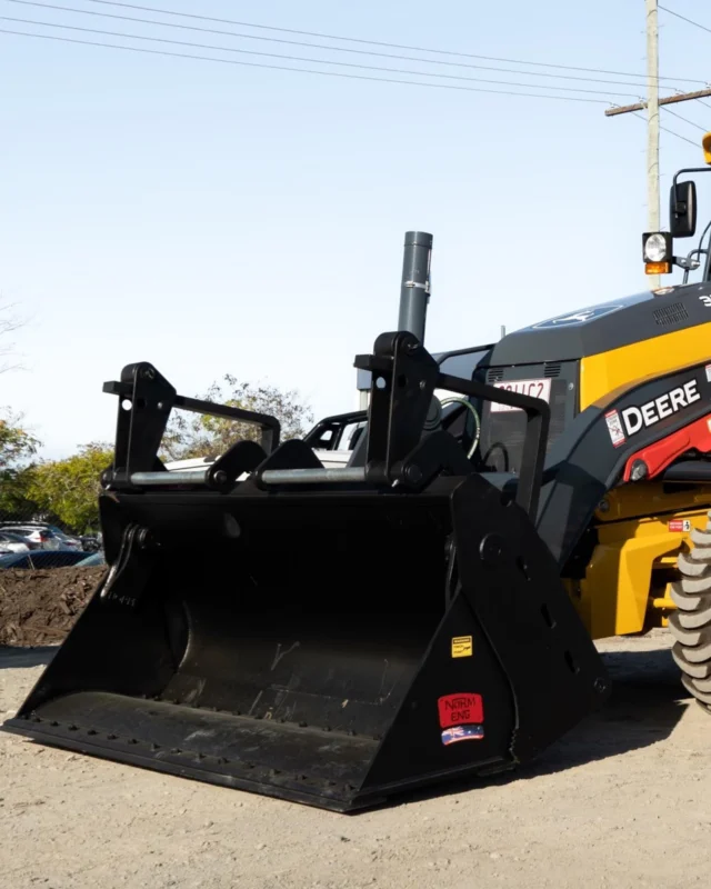 Congratulations to John & Ann on their new 315SL, their fifth Deere backhoe, with their most recent clocking up 10,000 hours 🚜 Thanks to RDO Brisbane team. 

#RDOequipmentau #johndeereconstruction #johndeere #deere #earthmoving #heavyequipment #construction #civilconstruction #heavymachinery #heavyequipmentlife #constructionequipment #heavyequipmentnation #earthmovers #earthmovingequipment #heavyequipmentoperator #earthmover #equipment #constructionmachinery #dirtlife #machinery #earthmovingdaily #earthmovingaustralia #deeresighting #backhoe