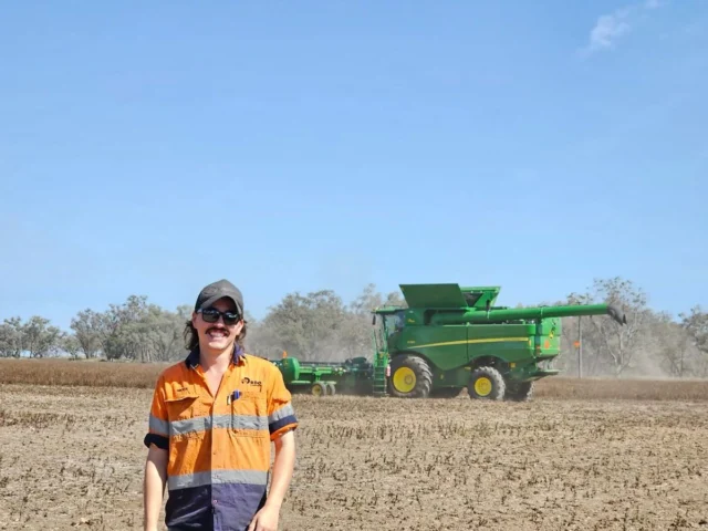 HARVEST SZN. 🔛

RDO Moree tech Brock starting up 3x new headers for a local customer. 

#RDOequipmentau #johndeere #deere #agriculture #ag #aussiefarmers #farming #farmlife #farmingaustralia #australianagriculture #johndeeregreen #johndeeretractor #deeresighting #tractor #header #harvest #combine #harvester