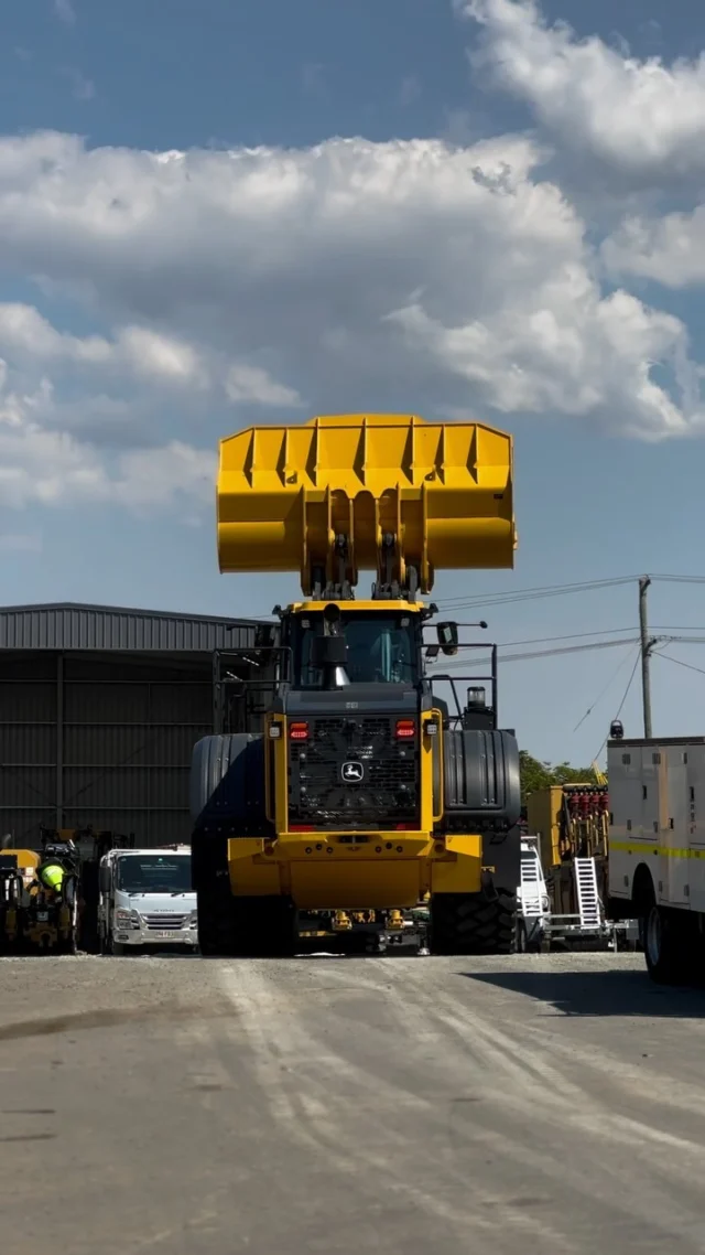 Welcome to Australia 🇦🇺 The 904 P-Tier Loader

#RDOequipmentau #johndeereconstruction #johndeere #deere #earthmoving #heavyequipment #construction #civilconstruction #heavymachinery #heavyequipmentlife #constructionequipment #heavyequipmentnation #earthmovers #earthmovingequipment #heavyequipmentoperator #earthmover #equipment #constructionmachinery #dirtlife #machinery #earthmovingdaily #earthmovingaustralia #deeresighting #loader #wheelloader