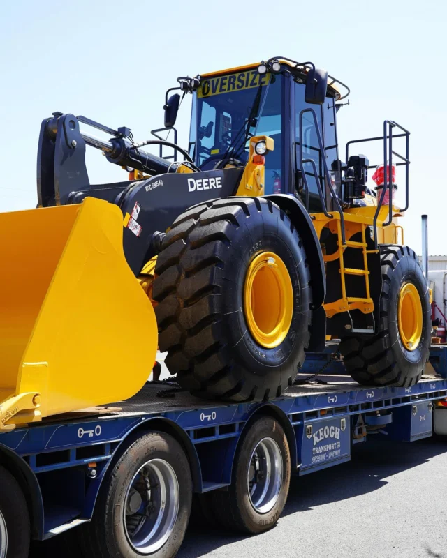 Brisbane ➡️ Darwin

•

#RDOequipmentau #johndeereconstruction #johndeere #deere #earthmoving #heavyequipment #construction #civilconstruction #heavymachinery #heavyequipmentlife #constructionequipment #heavyequipmentnation #earthmovers #earthmovingequipment #heavyequipmentoperator #earthmover #equipment #constructionmachinery #dirtlife #machinery #earthmovingdaily #earthmovingaustralia #deeresighting #loader #wheelloader #trucking