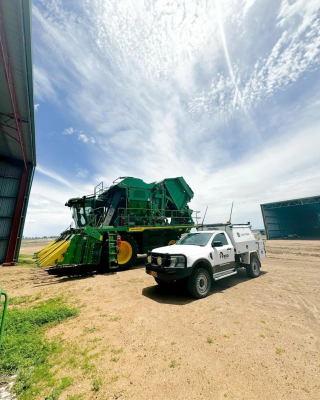 Pre-season inspection time. 🚜

📸 Corey, RDO Moree

#RDOequipmentau #johndeere #deere #agriculture #ag #aussiefarmers #farming #farmlife #farmingaustralia #australianagriculture #johndeeregreen #johndeeretractor #deeresighting #cottonpicker