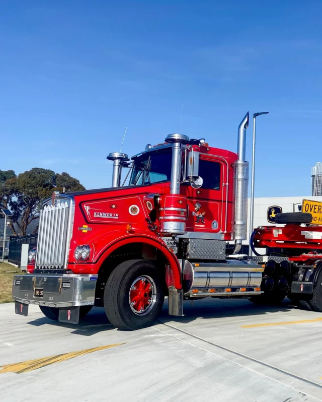 New digger day for Clovelly Dairies 🚜

Congratulations to the team on the new E36ZS and E140LC Excavators, headed to Bridport in north-east Tasmania thanks to our Launceston team. 

#RDOequipmentau #johndeereconstruction #johndeere #deere #earthmoving #heavyequipment #construction #civilconstruction #heavymachinery #heavyequipmentlife #constructionequipment #heavyequipmentnation #earthmovers #earthmovingequipment #heavyequipmentoperator #earthmover #equipment #constructionmachinery #dirtlife #machinery #earthmovingdaily #earthmovingaustralia #deeresighting #excavator #excavators #excavatorlife #digger