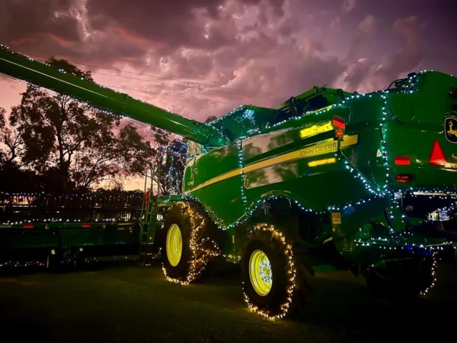 Christmas in the equipment world 🚜✨
 
An S780 Header lighting up the yard at RDO Emerald last Christmas.
 
#RDOequipmentau #agriculture #ag #aussiefarmers #farming #agricultureaustralia #farmaustralia #farmlife #farmingaustralia #australianagriculture #tractor #tractorlife #tractorlove #JohnDeere #deere #johndeeregreen #johndeeretractor #deeresighting