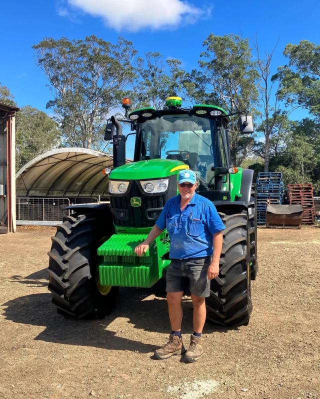 A new 6155M for Manning Valley Dairy 🐄 

The tractor comes equipped with full GPS Starfire 7000 & G5 plus Universal 🛰️ Thanks to our Taree and VNET teams for the combined work on the GPS install and delivery. 

#RDOequipmentau