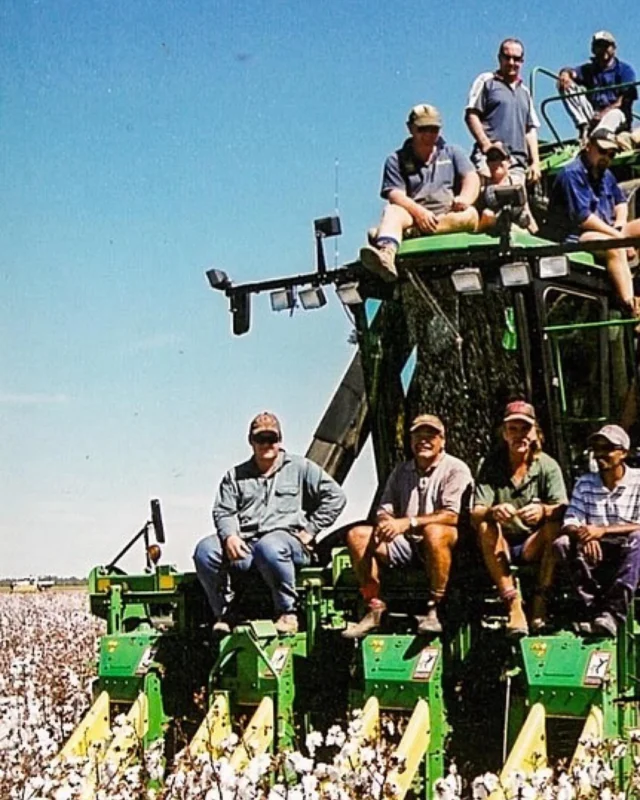 Circa 1998 — cotton pick in Moree. Love this oldschool shot from @vitongafarms. 

Share your historical seasonal shots with us! DM us or tag us in @rdoequipmentau 👋

#RDOequipmentau