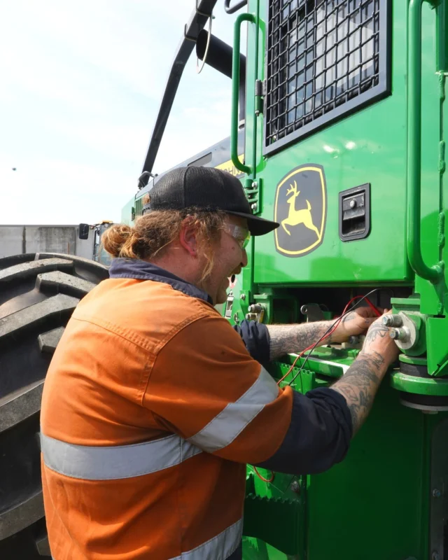 Today is the day they've been waiting for. 🏆 

Tonight all of the finalists of the John Deere technician awards will come together in Brisbane to celebrate the best of the best among Australia and New Zealand's John Deere parts and service technicians! 

We wish everyone, and especially our very own RDO technicians, the best of luck and a wonderful night celebrating you all! ✨