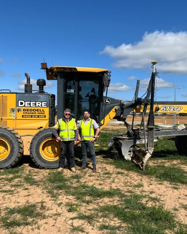 Our Melbourne team recently visited Craig and the team at Beddell Earthmoving in Tatura, who switched to John Deere a few years back after a long history of non-Deere graders. 

It's safe to say they're stoked they made the switch! They bought their second Deere grader back in 2017 with the rig pictured now having 12,000 hours on it. 🚜 

"John Deere build good graders." - Craig Beddell