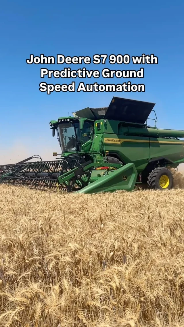 This header is 1 of 10 brought into Australia this winter crop season to demonstrate the technology, with this one currently harvesting in Dalby, Queensland. 🌾

#johndeere #deere #harvest #header #ag #australianagriculture