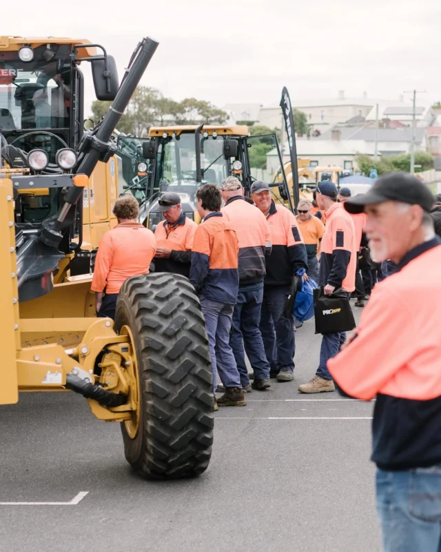 Our combined RDO and @vermeeraustralia teams in Melbourne recently attended the Warrnambool Field Day hosted by @municipalworksaustralia in partnership with @warrnamboolcity Council. 

A fantastic day had by all! We want to thank those customers who joined us on the day and said g’day. 😄

📸 @paul_b_photo