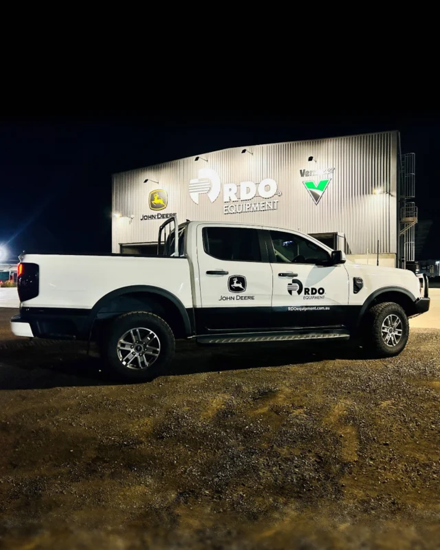 Shane’s work Ute standing proud under the night sky 🌙

📷 Shane Billing